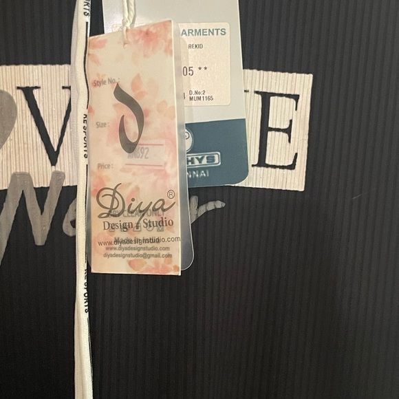 Diya Ribbed w/hood NWT - Picture 7 of 8